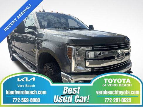 Used 2019 Ford F250 Lariat w/ Lariat Value Package image 1