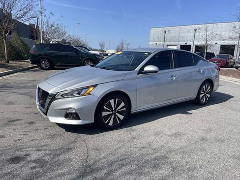 Certified 2022 Nissan Altima 2.5 SV image 8