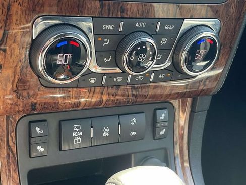 Used 2014 Chevrolet Traverse LT FWD image 20