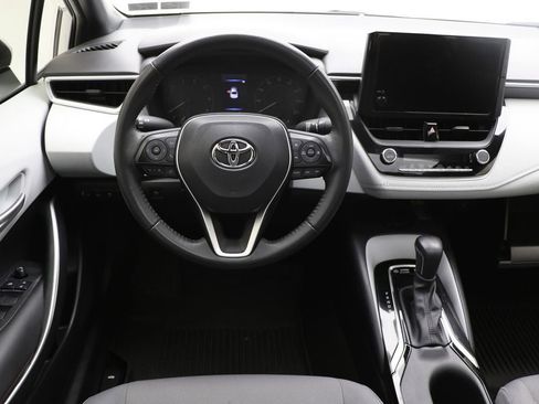Used 2024 Toyota Corolla SE w/ SE Package image 11