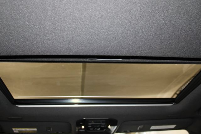 Used 2025 Lexus GX 550 AWD/4WD image 14