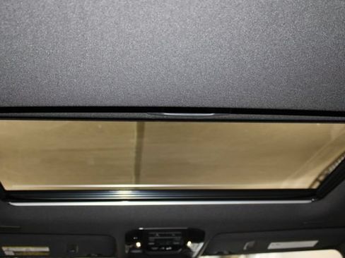Used 2025 Lexus GX 550 AWD/4WD image 14