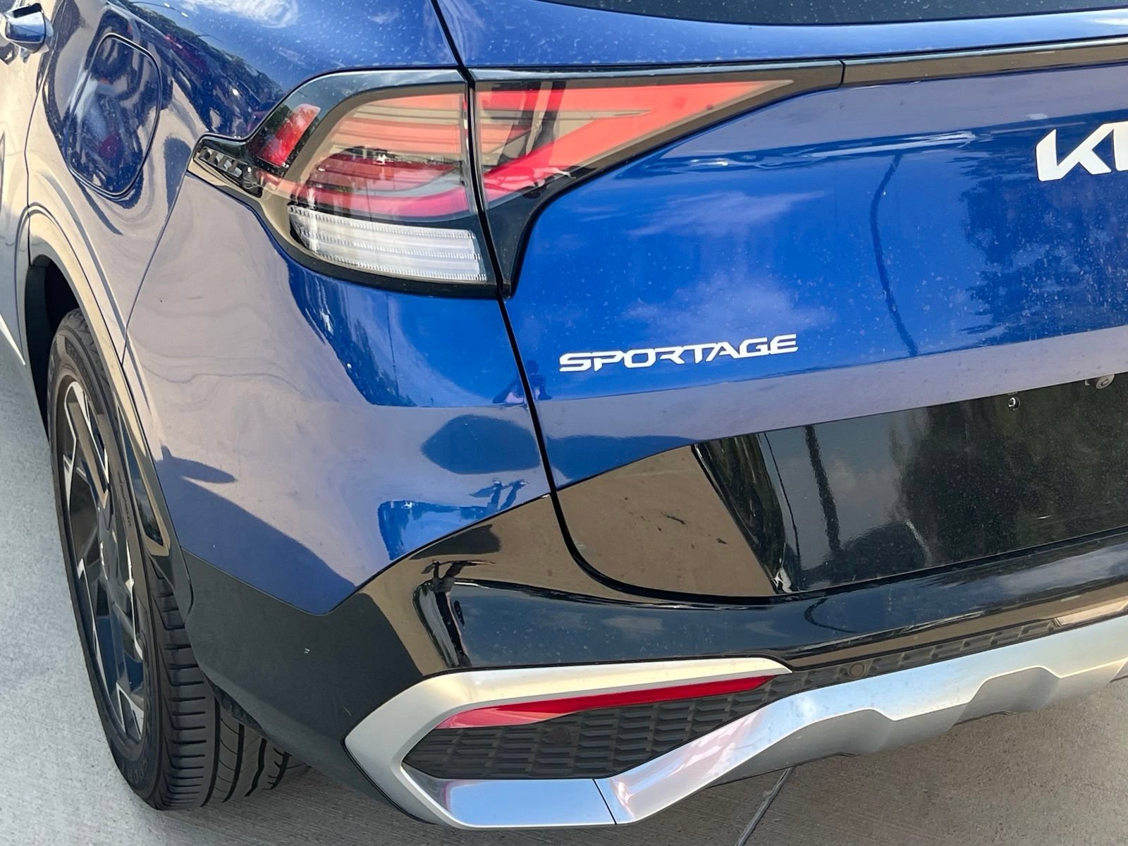 Used 2023 Kia Sportage SX FWD image 12