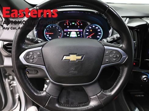 Used 2022 Chevrolet Traverse LT FWD image 10