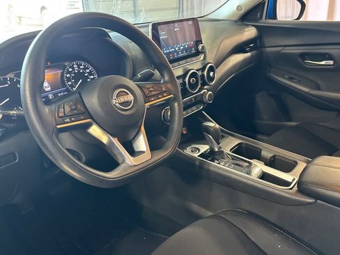 Used 2024 Nissan Sentra SV FWD image 14