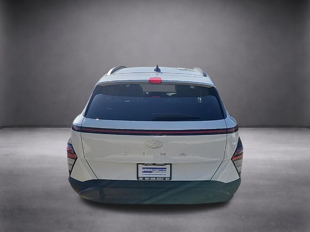 Certified 2025 Hyundai Kona SEL FWD image 6