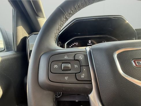 Used 2025 GMC Sierra 1500 SLT image 20