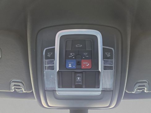 Used 2020 RAM 1500 Laramie AWD/4WD image 14