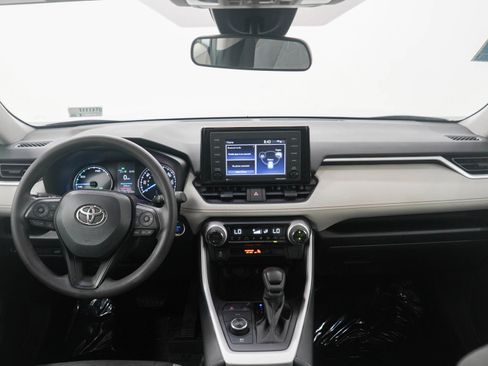 Used 2021 Toyota RAV4 XLE image 13