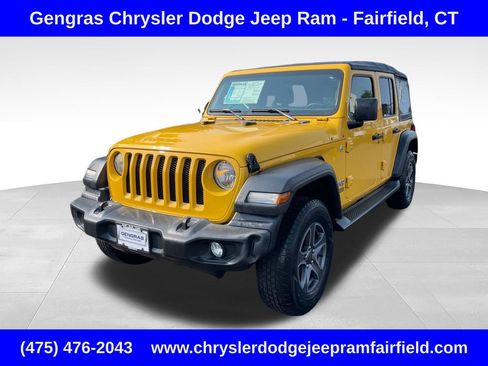 Used 2019 Jeep Wrangler Unlimited Sport S AWD/4WD image 3