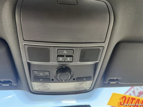 Used 2011 Volkswagen Golf 2-Door FWD image 11