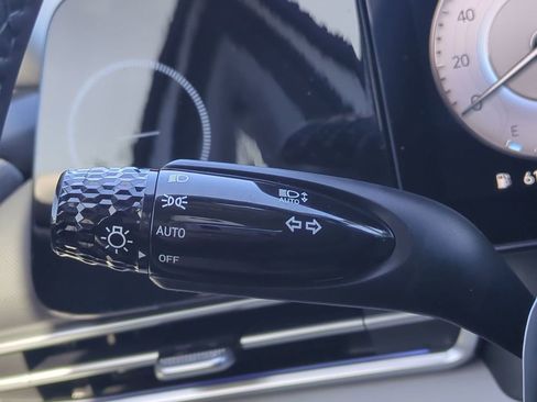 New 2026 Hyundai Elantra Limited image 29