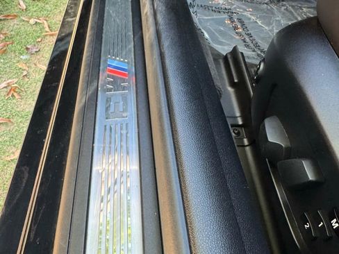 Used 2010 BMW M3 Convertible 2D image 26