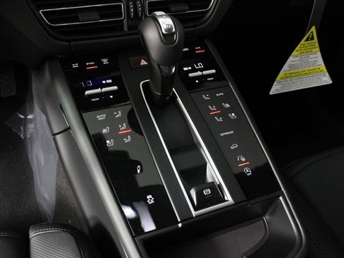 New 2026 Porsche Macan Turbo AWD/4WD image 14