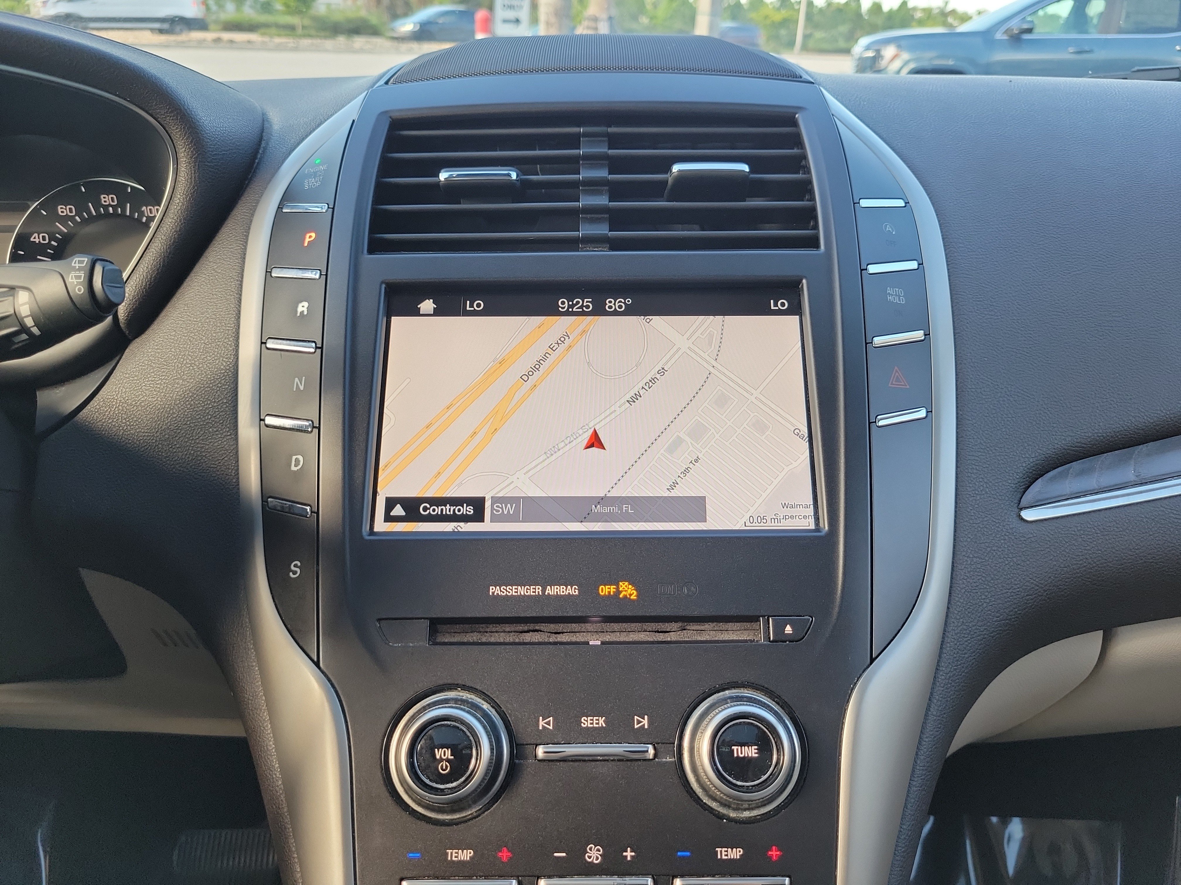 Used 2017 Lincoln MKC Reserve FWD image 10