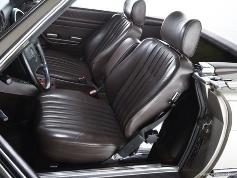 Used 1988 Mercedes-Benz 560 SL image 37