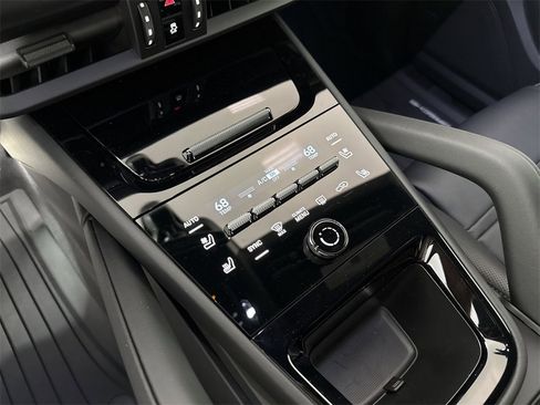 New 2025 Porsche Cayenne GTS image 30