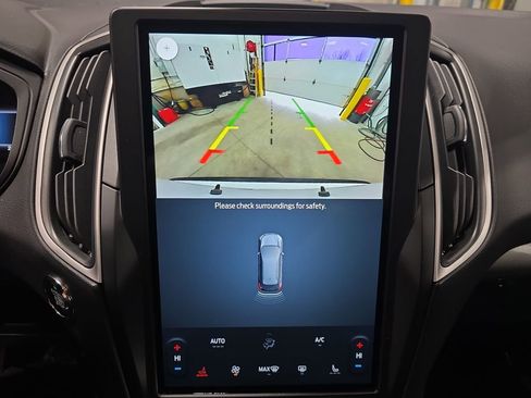 Used 2024 Ford Edge SEL image 24