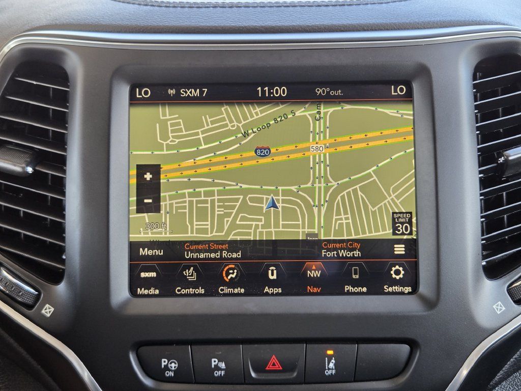 Used 2023 Jeep Cherokee Altitude Lux AWD/4WD image 17