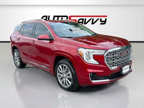 Used 2024 GMC Terrain Denali AWD/4WD image 1