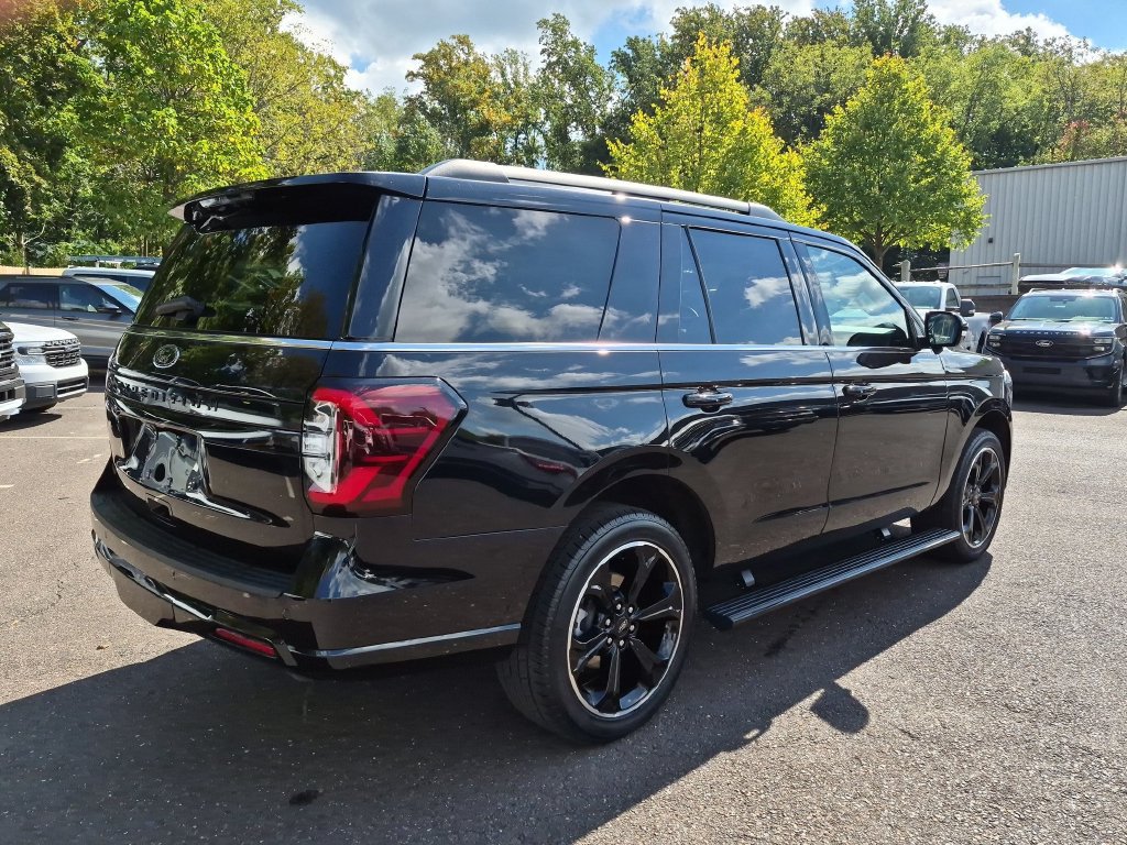 Certified 2023 Ford Expedition Limited AWD/4WD image 13