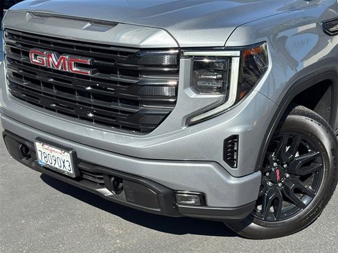 Used 2024 GMC Sierra 1500 Elevation image 3