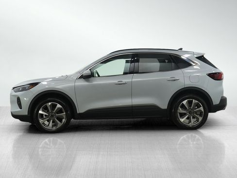 Used 2025 Ford Escape Platinum image 2