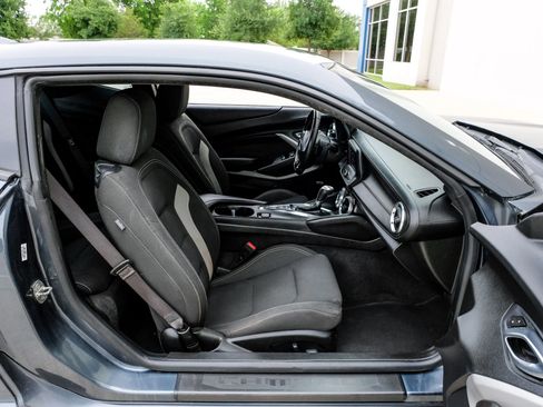 Used 2021 Chevrolet Camaro LT RWD image 37