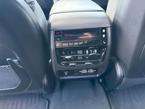 Used 2024 Jeep Grand Cherokee L Overland w/ Advanced Protech Group III AWD/4WD image 26