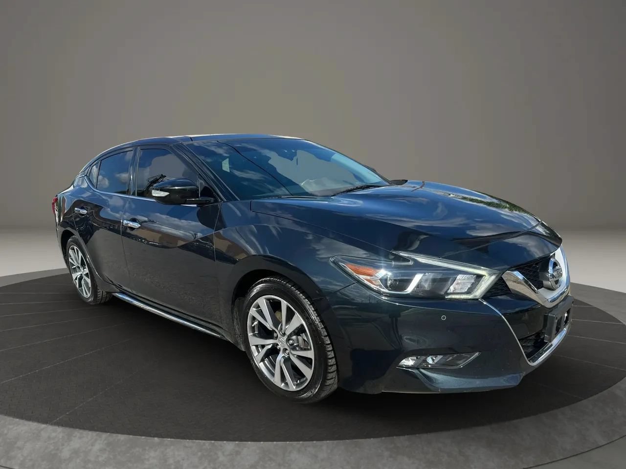 Used 2017 Nissan Maxima 3.5 SL FWD image 3