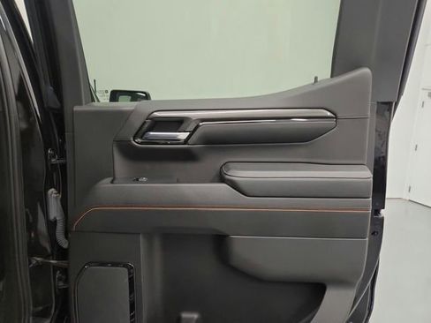 Used 2023 GMC Sierra 1500 AT4 w/ Technology Package AWD/4WD image 39