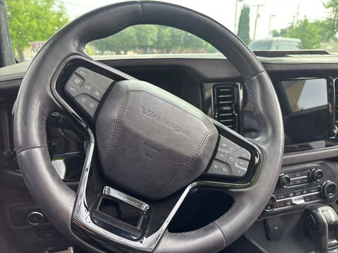 Used 2024 Ford Bronco Black Diamond AWD/4WD image 6