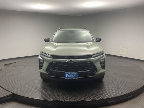 Certified 2025 Chevrolet Trax ACTIV FWD image 2