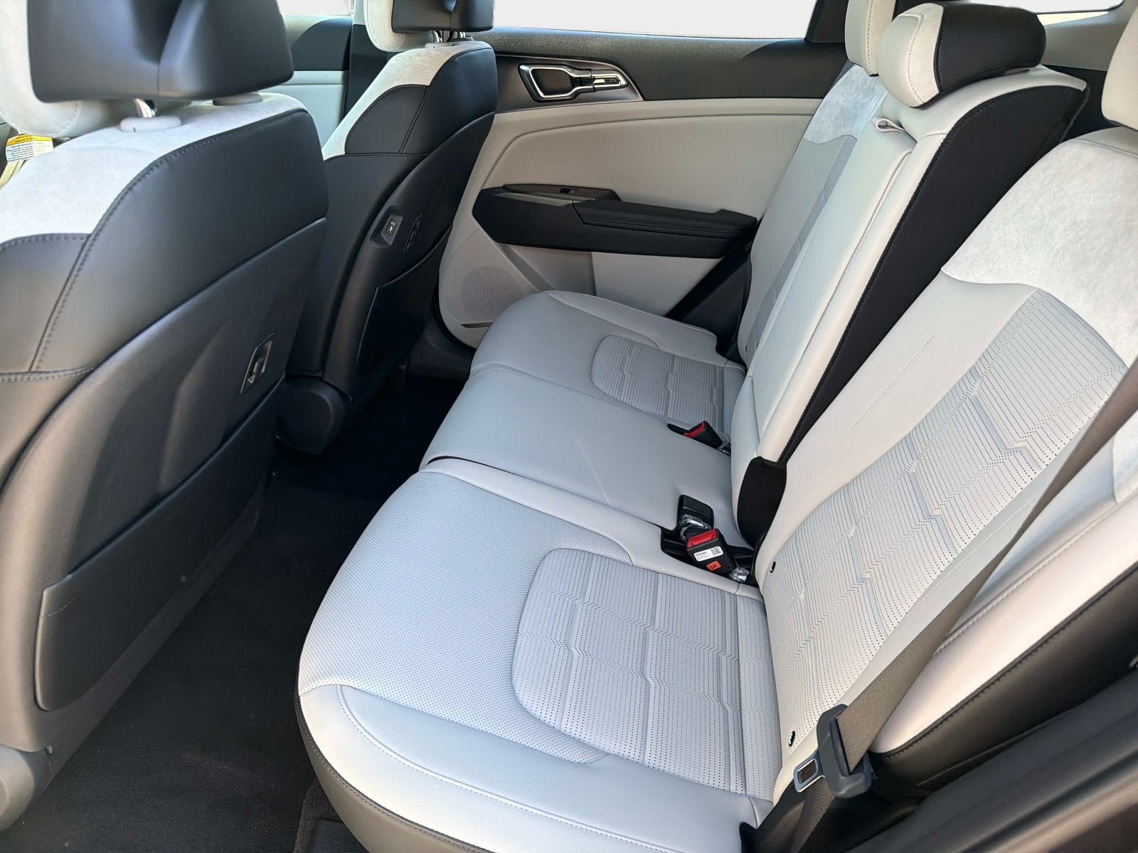 New 2026 Kia Sportage SX FWD image 11
