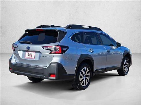 Certified 2025 Subaru Outback Premium image 5