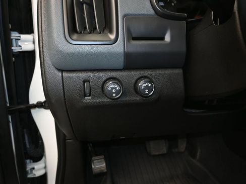 Used 2022 Chevrolet Colorado Z71 AWD/4WD image 12