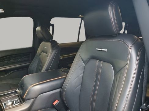 Used 2023 Ford Expedition Max Platinum image 31