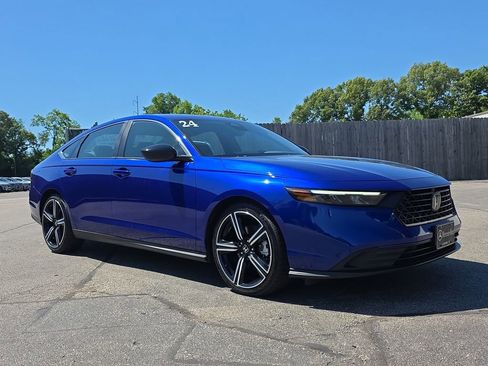 Used 2024 Honda Accord Sport image 7
