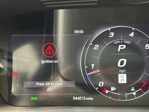 Used 2021 Jaguar F-TYPE Coupe RWD image 18