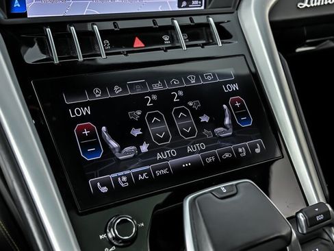 Used 2019 Lamborghini Urus AWD/4WD image 31