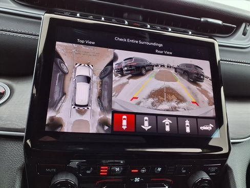 New 2025 Jeep Grand Cherokee L Limited w/ Luxury Tech Group II image 5