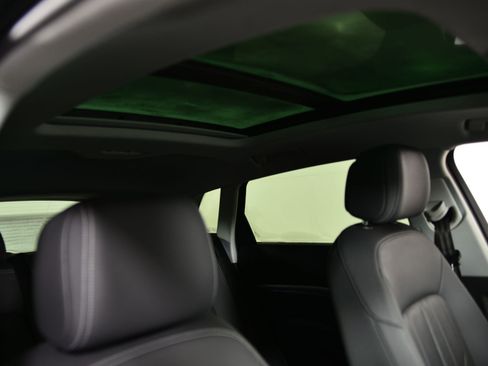 Used 2021 Audi e-tron Premium Plus w/ Premium Plus Package image 12