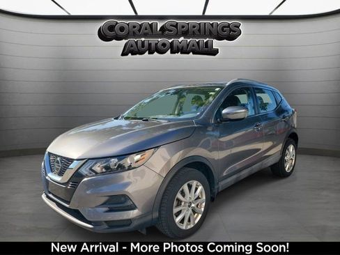 Certified 2020 Nissan Rogue Sport SV FWD image 2