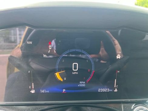 Used 2025 Chevrolet Trax ACTIV w/ Sunroof Package FWD image 23