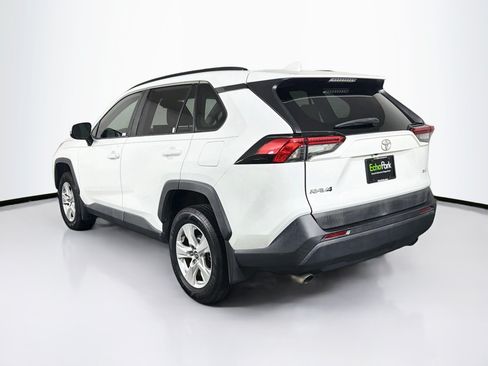 Used 2019 Toyota RAV4 XLE w/ Convenience Package FWD image 5