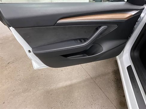 Used 2022 Tesla Model 3 Long Range image 9
