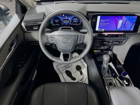 New 2026 Toyota Camry XLE image 18