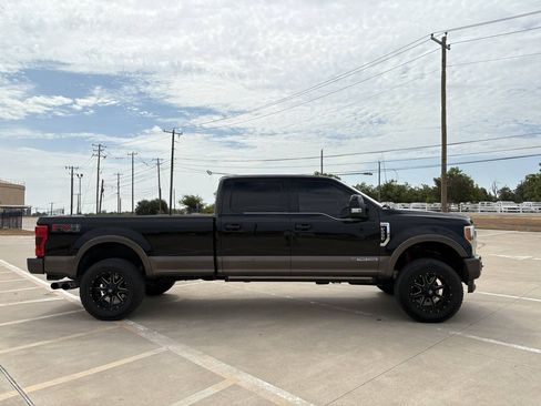 Used 2017 Ford F250 King Ranch w/ King Ranch Ultimate Package AWD/4WD image 4