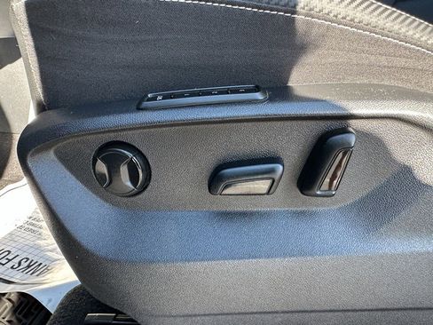 Used 2023 Volkswagen Atlas Cross Sport SEL R-Line image 20