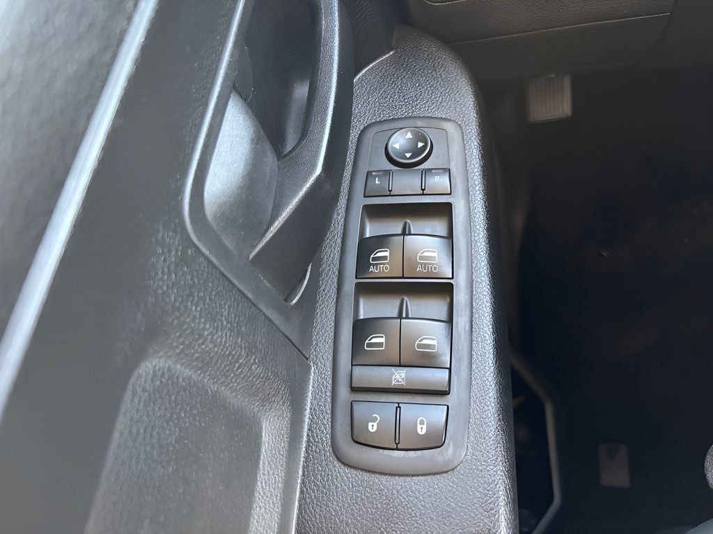 Used 2018 RAM 1500 Express RWD image 26